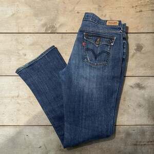 Levi's 515 Boot Cut Flap Pocket Studded Jeans Size 12